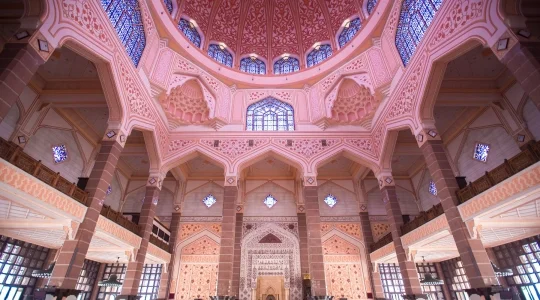 ピンクモスク（プトラモスク）